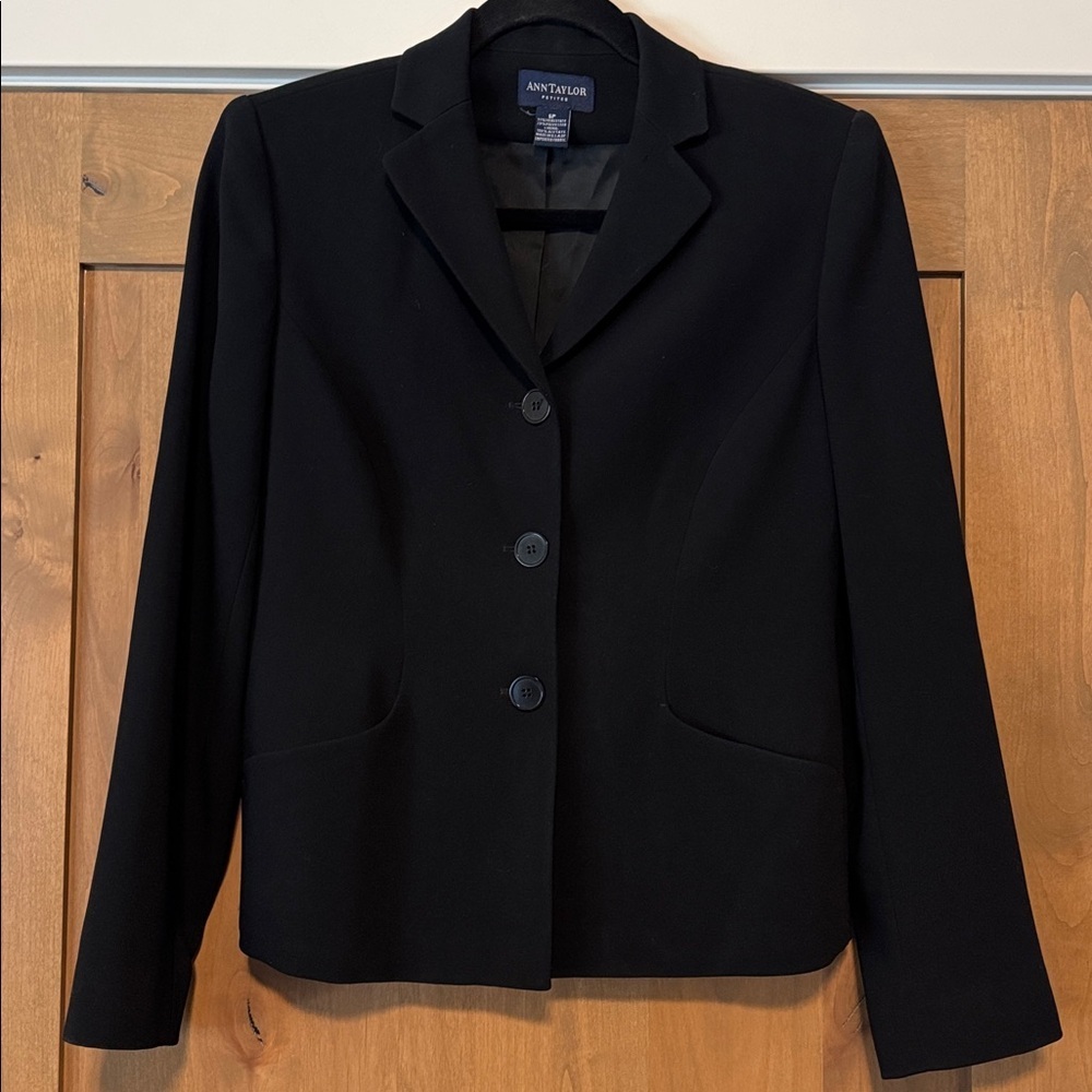 Ann Taylor Petite Black 3 Button Blazer Women's 6P workwear office caeer preppy